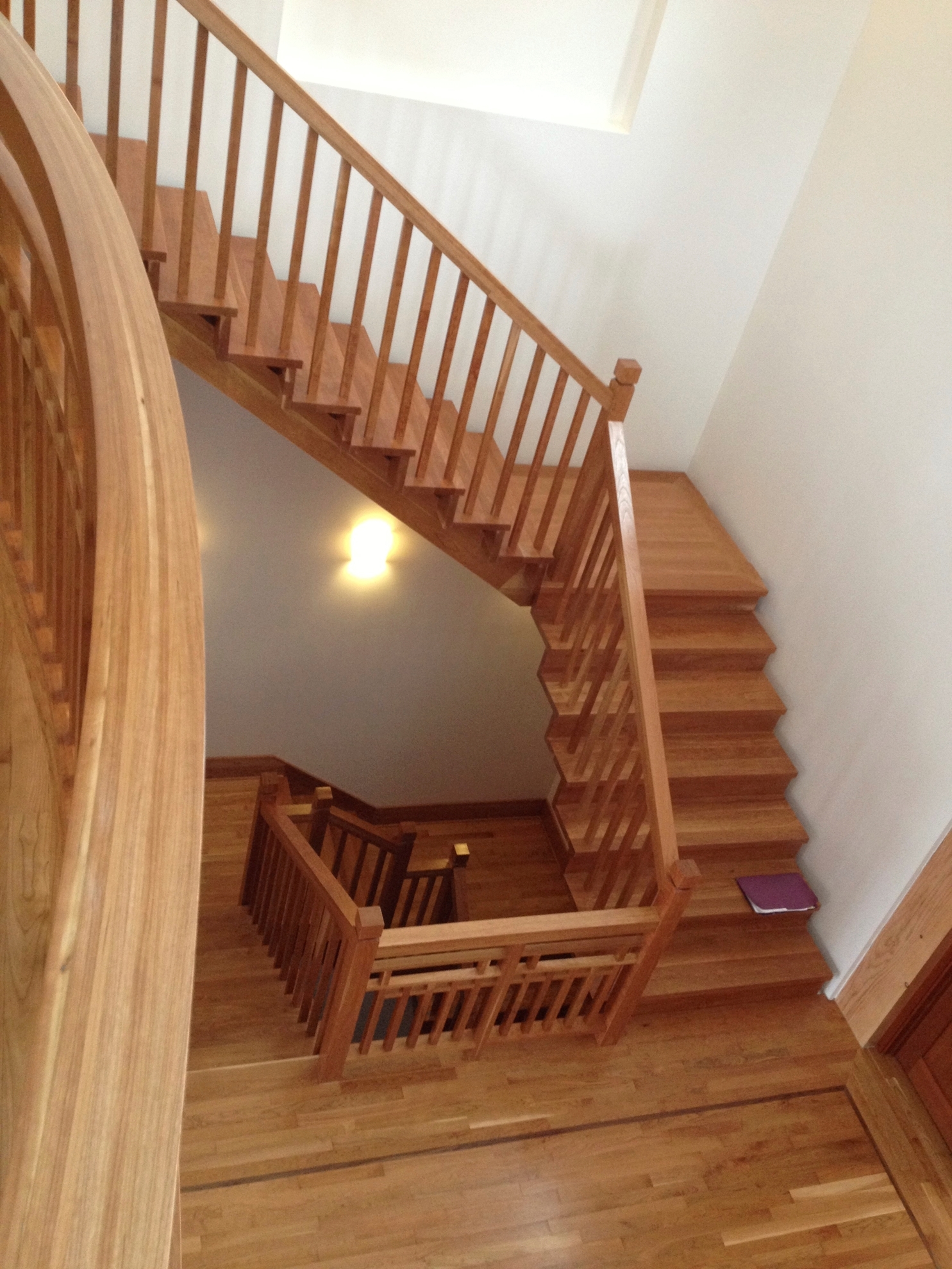 Picture of 05-Escalier barreaux de bois