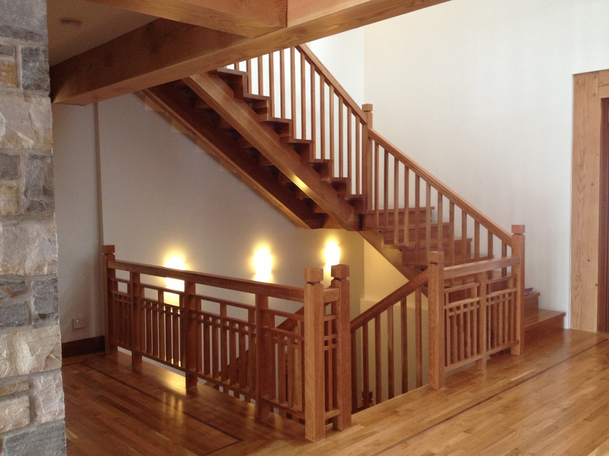 Picture of 05-Escalier barreaux de bois