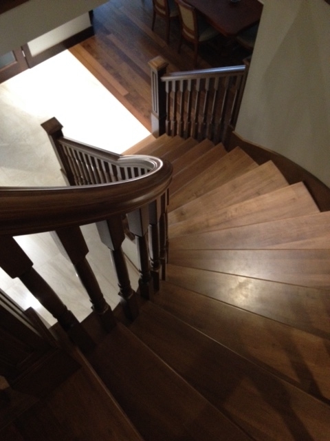 Image sur 13-Escalier barreaux de bois