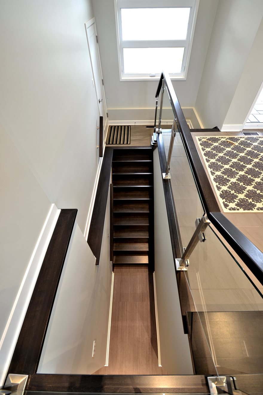 Picture of 14-Escalier panneaux de verre