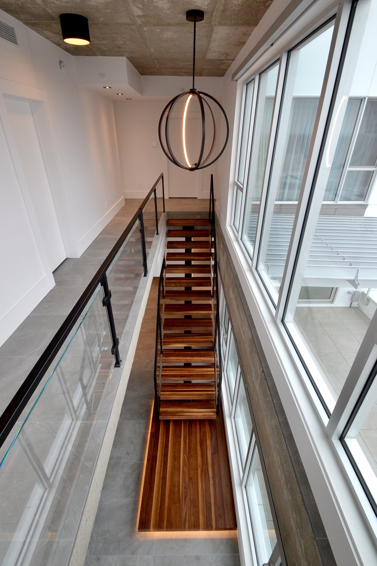 Image sur 17-Escalier panneaux de verre